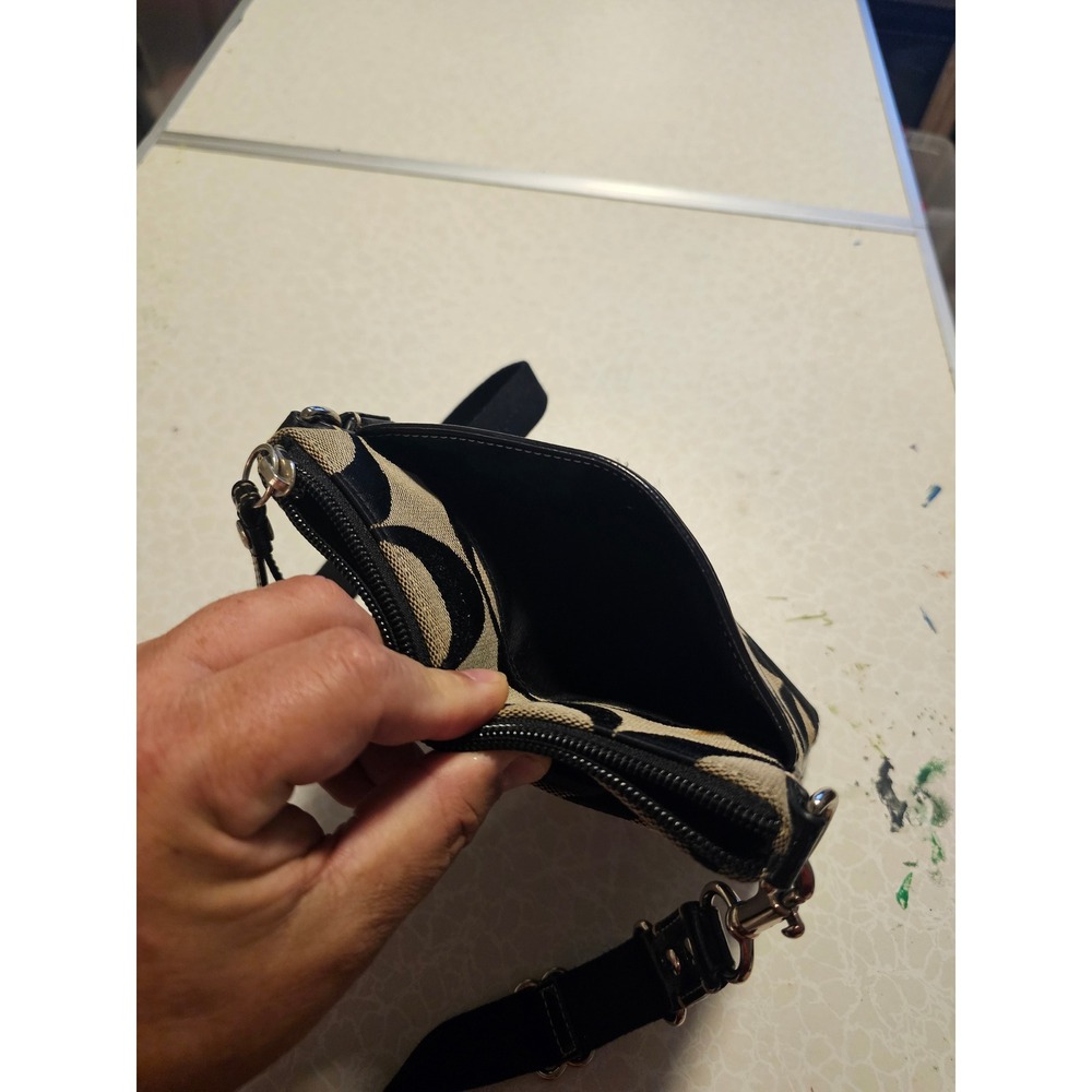 Coach Signature‎ Jacquard Crossbody Bag Black Gray Monogram Canvas Messenger - Picture 4 of 7